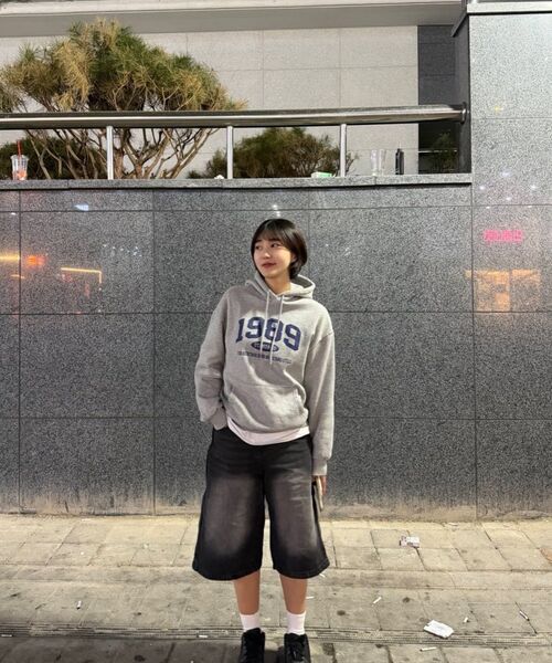 BBAEBBAE(ペッペ)の「サイド切り替えスナップバミューダハーフデニムショートパンツ2カラー(その他パンツ・レディース・ブラック/ブルー・SMALL/MEDIUM/LARGE/X-LARGE)」の9枚目の写真