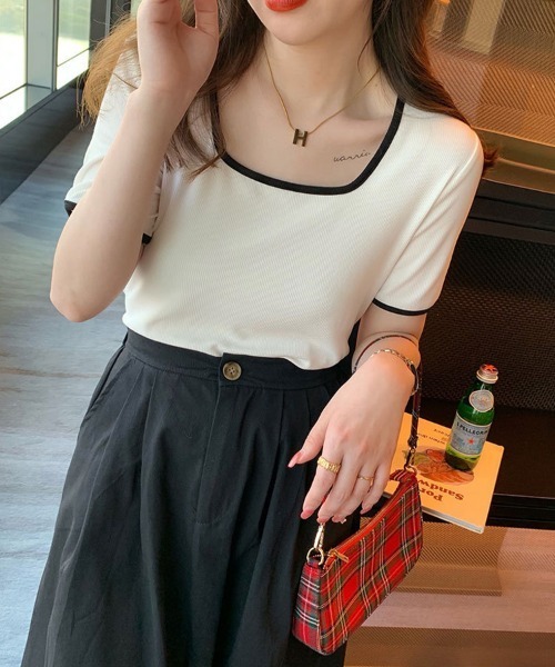 mielu(ミエル)の「配色スクエアネックトップス《春夏/レディース/パイピング/Tシャツ/ショート/ミニ》(ニット/セーター・レディース・ピンク/ブルー/ブラック/ベージュ/ホワイト・LARGE/MEDIUM)」の17枚目の写真