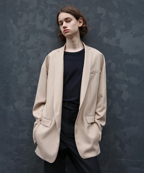ato(アトウ)の「2 BUTTON NEW RECYCLE POLYESTER JACKET(テーラードジャケット・メンズ・ベージュ/ブラック/トップグレー・44/48/46)」の3枚目の写真