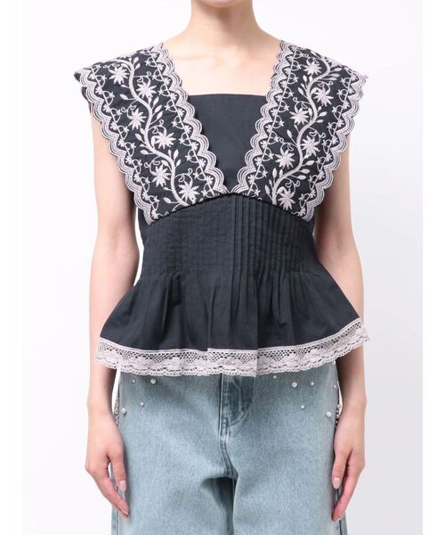 MERCURYDUO(マーキュリーデュオ)の「コットンカットワーク刺繍ペプラムブラウス(シャツ/ブラウス・レディース・ネイビー/オフホワイト・FREE)」の11枚目の写真