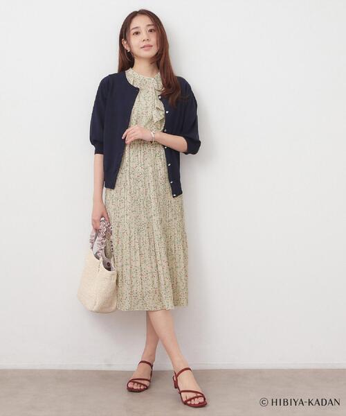 index（インデックス）の「◆【日比谷花壇コラボ】ラッフルタイプリーツワンピース【防シワ/洗濯機OK】（ワンピース・レディース・ベージュ系その他4/ブルー系5/ネイビー系・38/36/40/42）」の9枚目の写真