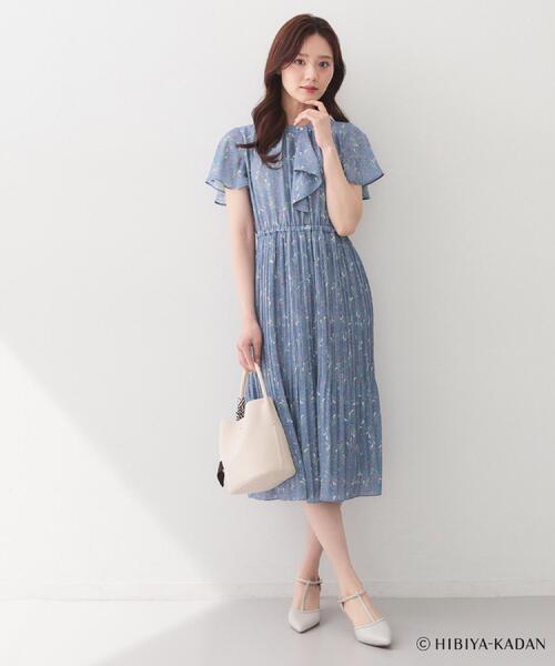 index（インデックス）の「◆【日比谷花壇コラボ】ラッフルタイプリーツワンピース【防シワ/洗濯機OK】（ワンピース・レディース・ベージュ系その他4/ブルー系5/ネイビー系・38/36/40/42）」の12枚目の写真