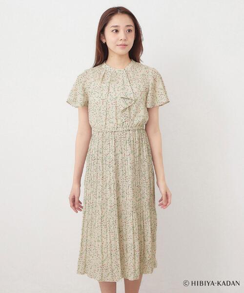 index（インデックス）の「◆【日比谷花壇コラボ】ラッフルタイプリーツワンピース【防シワ/洗濯機OK】（ワンピース・レディース・ベージュ系その他4/ブルー系5/ネイビー系・38/36/40/42）」の19枚目の写真