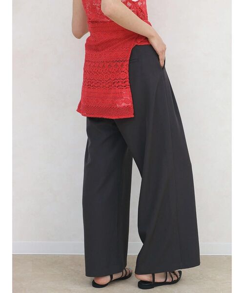 FIKA.(フィーカ)の「2 tucked wide pants(スラックス・レディース・チャコール/ブラック/グレー・MEDIUM/SMALL)」の14枚目の写真
