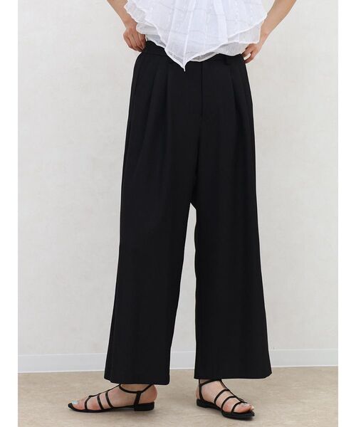 FIKA.(フィーカ)の「2 tucked wide pants(スラックス・レディース・チャコール/ブラック/グレー・MEDIUM/SMALL)」の18枚目の写真