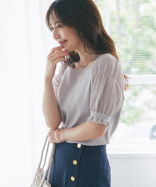 La boutique BonBon(ラブティックボンボン)の「【二の腕カバーのお上品見え】シャーリング5分袖ラメニット(ニット/セーター・レディース・シルバー/バイオレット・FREE)」の3枚目の写真