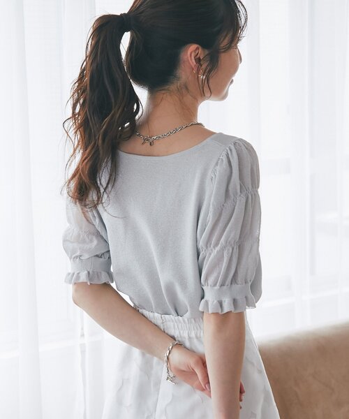 La boutique BonBon(ラブティックボンボン)の「【二の腕カバーのお上品見え】シャーリング5分袖ラメニット(ニット/セーター・レディース・シルバー/バイオレット・FREE)」の13枚目の写真