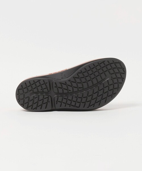 OOFOS(ウーフォス)の「<OOFOS>OOmega LUXE サンダル(サンダル・レディース・その他1/ダークオレンジ・6/8/7)」の10枚目の写真