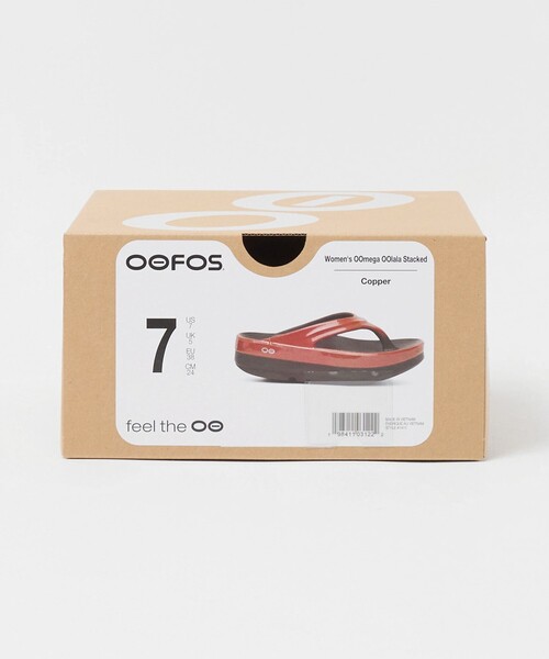 OOFOS(ウーフォス)の「<OOFOS>OOmega LUXE サンダル(サンダル・レディース・その他1/ダークオレンジ・6/8/7)」の15枚目の写真