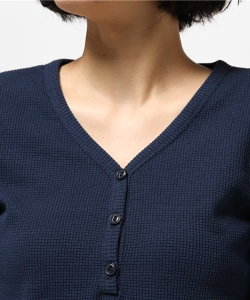 VENCEEXCHANGE（ヴァンスエクスチェンジ）の「ワッフルヘンリーネック長袖（Tシャツ/カットソー・レディース・ネイビー/オフホワイト/グレー・MEDIUM）」の8枚目の写真