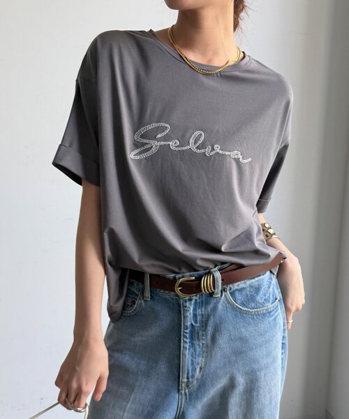 DouDou(ドゥドゥ)の「【WEB限定】接触冷感コード刺繍ロゴTEE(Tシャツ/カットソー・レディース・ブラック/オフホワイト/グレー・FREE)」の3枚目の写真