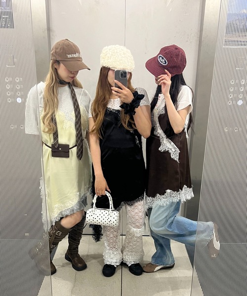WC(ダブル シー)の「アシメヘムサテンキャミソール(ワンピース・レディース・ブラック/イエロー/ブラウン・FREE)」の22枚目の写真