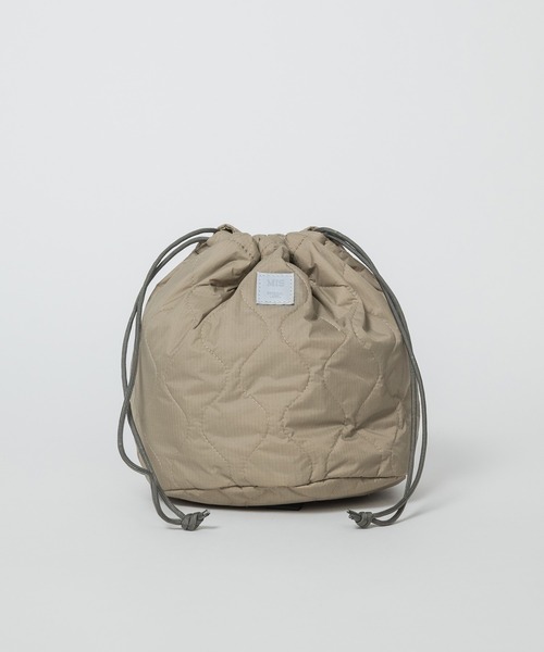 MIS(エムアイエス)の「MILITARY QUILTED EFFECTS BAG(ハンドバッグ・メンズ・ブルー/ピンク/グリーン/ブラック/ベージュ・ONESIZE)」の2枚目の写真