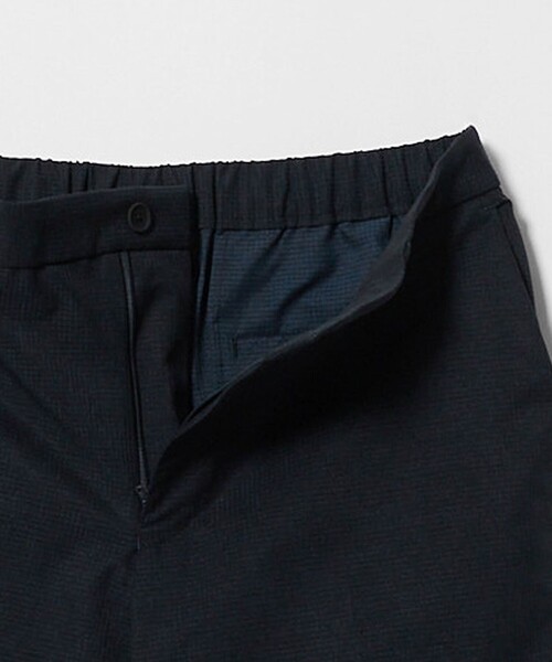 UNITED ARROWS(ユナイテッドアローズ)の「COOL DOTS プリント ノープリーツ テーパード パンツ UA COZY ウォッシャブル 2WAYストレッチ(スラックス・メンズ・ダークグレー/ネイビー・M/L/S/XL/XXL)」の18枚目の写真