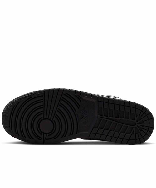 JORDAN BRAND(ジョーダンブランド)の「エア ジョーダン 1 LOW メンズシューズ / Air Jordan 1 Low Men's Shoes 553558-048 Black(スニーカー・メンズ・ブラック・29/28.5/26.5/28/27.5/27/29.5/25/25.5/26/30)」の5枚目の写真