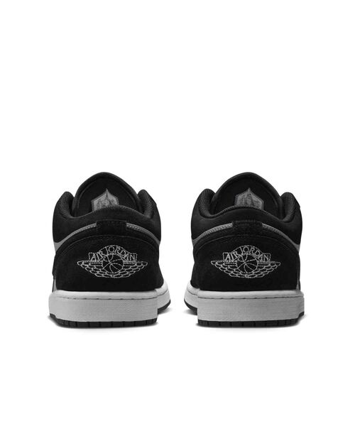 JORDAN BRAND(ジョーダンブランド)の「エア ジョーダン 1 LOW メンズシューズ / Air Jordan 1 Low Men's Shoes 553558-048 Black(スニーカー・メンズ・ブラック・29/28.5/26.5/28/27.5/27/29.5/25/25.5/26/30)」の9枚目の写真