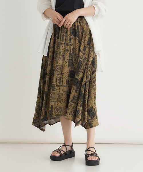 HONEYSUCKLE ROSE(ハニーサックルローズ)の「ペイズリー柄ハンカチヘムスカート(スカート・レディース・ネイビー系/ダークブラウン系・05/04)」の8枚目の写真