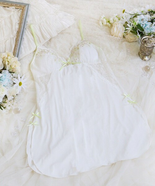 Risa Magli(リサマリ)の「ソーラ カップ付スリップ(インナーウェア/肌着・レディース・ホワイト/グリーン系/ベビーピンク・L/M)」の1枚目の写真