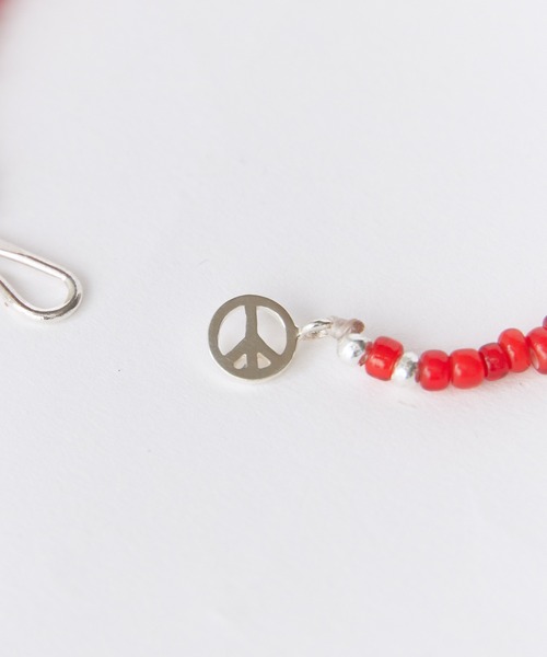 SunKu(サンク)の「SunKu/サンク Red Vintage Beads & Silver Peace Hook Bracelet レッド ヴィンテージ ビーズ シルバー ピース フック ブレスレット メンズ レディース 2026年 夏 夏服(ブレスレット・メンズ・レッド・FREE)」の8枚目の写真
