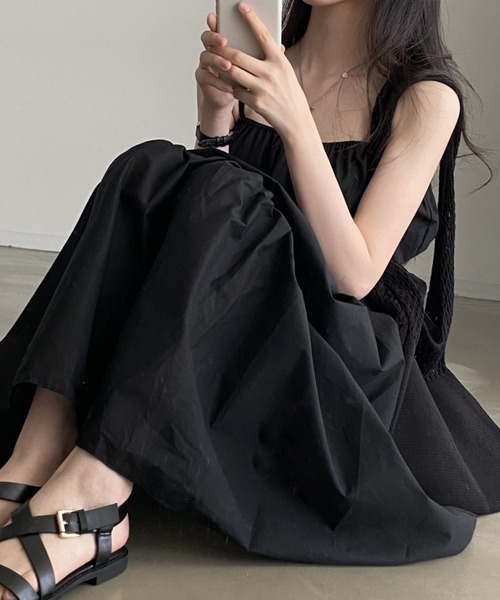 YUGA(ユーガ)の「YUGA_YGMC Korean-style Tiered Flare Camisole Dress(ワンピース・レディース・ホワイト/ブラック・FREE)」の14枚目の写真