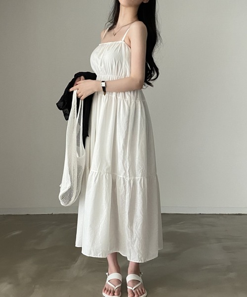 YUGA(ユーガ)の「YUGA_YGMC Korean-style Tiered Flare Camisole Dress(ワンピース・レディース・ホワイト/ブラック・FREE)」の9枚目の写真