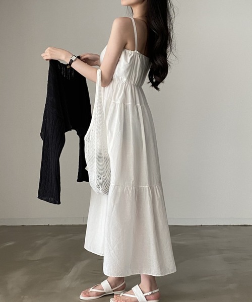 YUGA(ユーガ)の「YUGA_YGMC Korean-style Tiered Flare Camisole Dress(ワンピース・レディース・ホワイト/ブラック・FREE)」の10枚目の写真