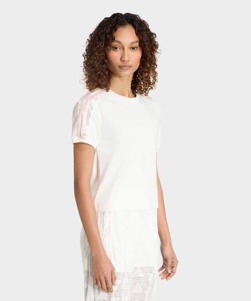 adidas(アディダス)の「レース カリ 半袖Tシャツ / アディダスオリジナルス adidas Originals(Tシャツ/カットソー・レディース・ホワイト・XX-LARGE/LARGE/MEDIUM/SMALL/X-LARGE)」の1枚目の写真
