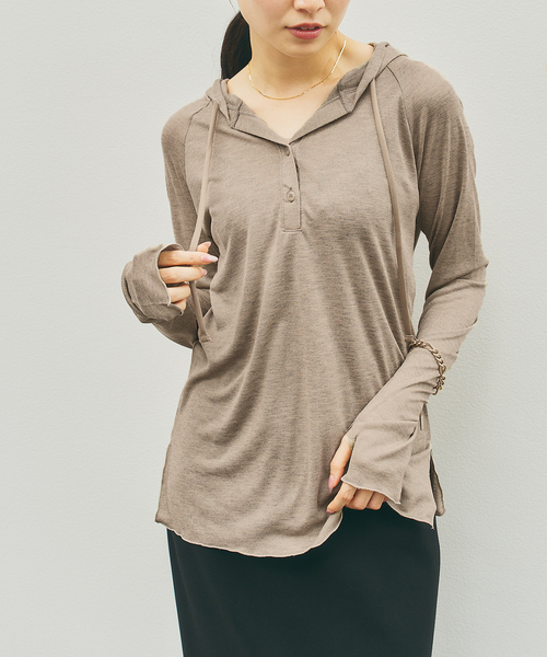 Noble（ノーブル）の「《WEB＆一部店舗限定》【RITA×SELLICHI】シアーフーディトップス（Tシャツ/カットソー・レディース・ホワイト/カーキ・FREE）」の19枚目の写真