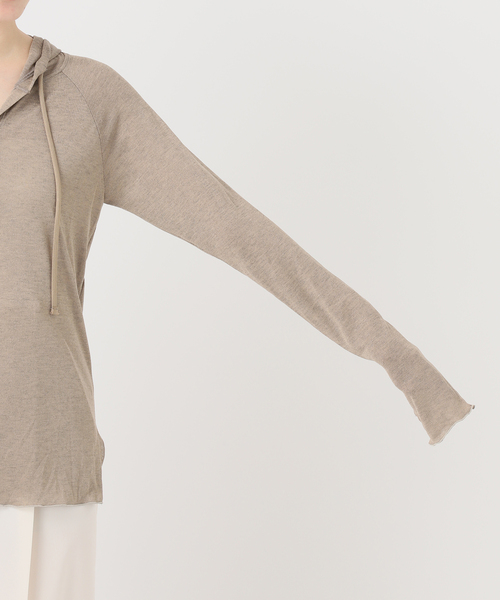 Noble（ノーブル）の「《WEB＆一部店舗限定》【RITA×SELLICHI】シアーフーディトップス（Tシャツ/カットソー・レディース・ホワイト/カーキ・FREE）」の9枚目の写真