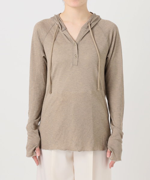 Noble（ノーブル）の「《WEB＆一部店舗限定》【RITA×SELLICHI】シアーフーディトップス（Tシャツ/カットソー・レディース・ホワイト/カーキ・FREE）」の15枚目の写真