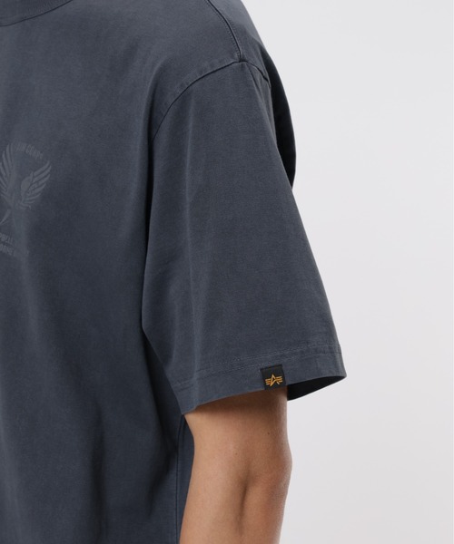 Alpha Industries(アルファインダストリーズ)の「Alpha Industries/アルファ インダストリーズ/ESSENTIAL RELAXED FIT TEE (BATTLEWASH AIR CORPS)/エッセンシャル リラックスフィットTシャツ(Tシャツ/カットソー・メンズ・ブラック/セージグリーン・S/M/L/XL)」の7枚目の写真