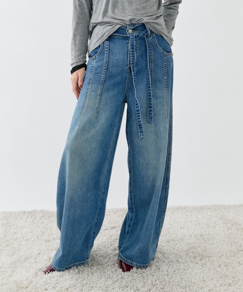 DRWCYS(ドロシーズ)の「ドロストワイドデニムパンツ(デニムパンツ・レディース・ブルー・MEDIUM/LARGE)」の5枚目の写真