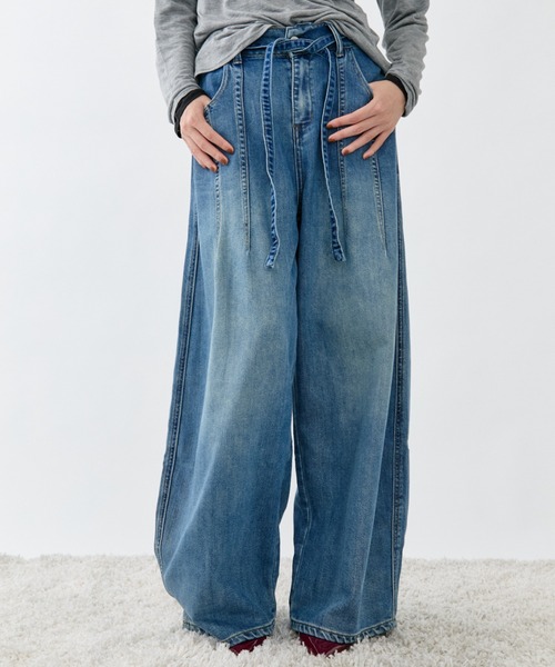 DRWCYS(ドロシーズ)の「ドロストワイドデニムパンツ(デニムパンツ・レディース・ブルー・MEDIUM/LARGE)」の3枚目の写真