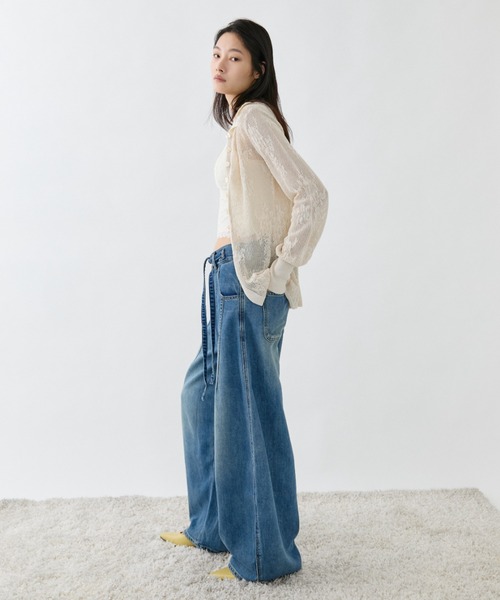 DRWCYS(ドロシーズ)の「ドロストワイドデニムパンツ(デニムパンツ・レディース・ブルー・MEDIUM/LARGE)」の16枚目の写真