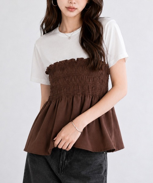 by LEGNA(バイレグナ)の「シャーリング切替ペプラムドッキングトップス(Tシャツ/カットソー・レディース・ブラウン/ブラック・FREE)」の2枚目の写真