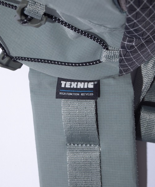 F/CE. (エフシーイー)の「F/CE. TEXNIC DRAWSTRING SLINGER BAG / エフシーイー テックスニック ドローストリング スリンガーバッグ(ショルダーバッグ・メンズ・ブラック・FREE)」の9枚目の写真