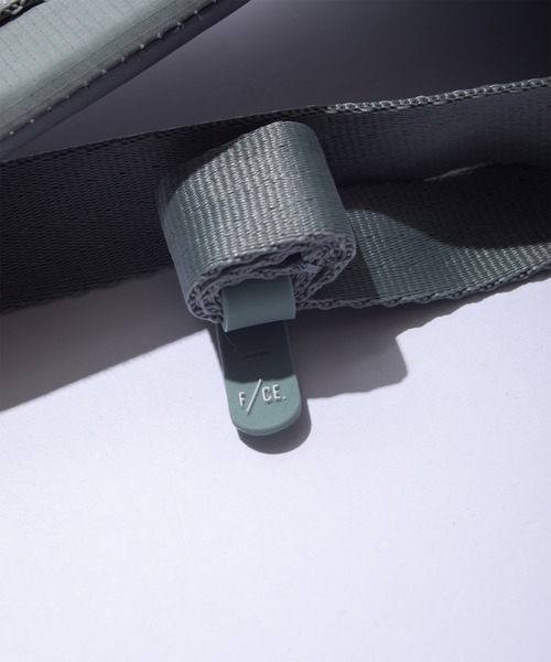 F/CE. (エフシーイー)の「F/CE. TEXNIC DRAWSTRING SLINGER BAG / エフシーイー テックスニック ドローストリング スリンガーバッグ(ショルダーバッグ・メンズ・ブラック・FREE)」の10枚目の写真