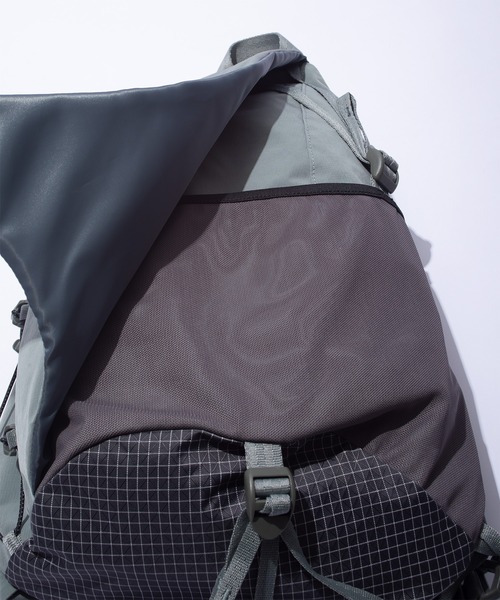F/CE. (エフシーイー)の「F/CE. TEXNIC DRAWSTRING SLINGER BAG / エフシーイー テックスニック ドローストリング スリンガーバッグ(ショルダーバッグ・メンズ・ブラック・FREE)」の19枚目の写真