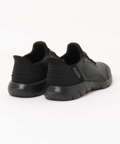 PUMA（プーマ）の「《PUMA》SOFTRIDE フレックス LSL EASE IN ワイド（スニーカー・メンズ・ブラック・25.0cm）」の2枚目の写真
