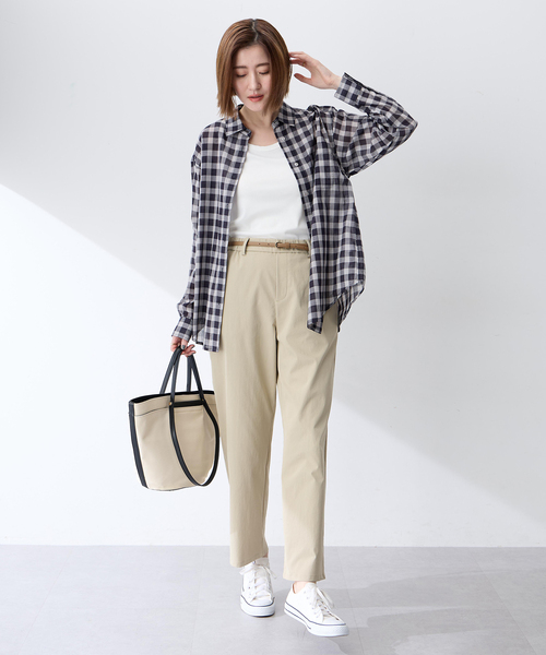 Petit Honfleur(プチオンフルール)の「ストレッチストレートパンツ【ウエストゴム】(その他パンツ・レディース・ベージュ/ブラウン・M/L)」の8枚目の写真
