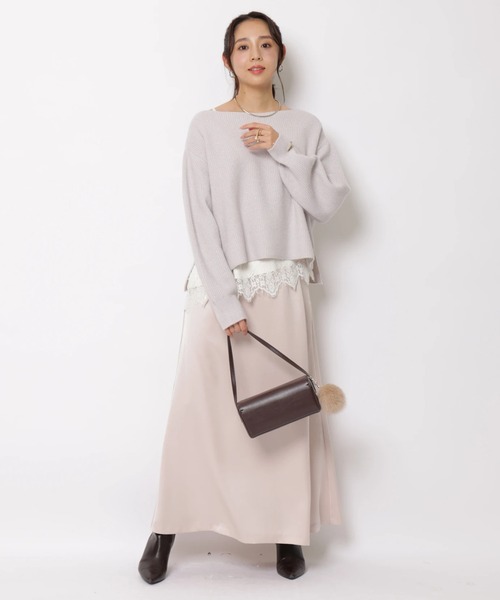 JUSGLITTY(ジャスグリッティー)の「レースヘムサテンキャミ(シャツ/ブラウス・レディース・オフホワイト/ブラウン・2/1)」の12枚目の写真