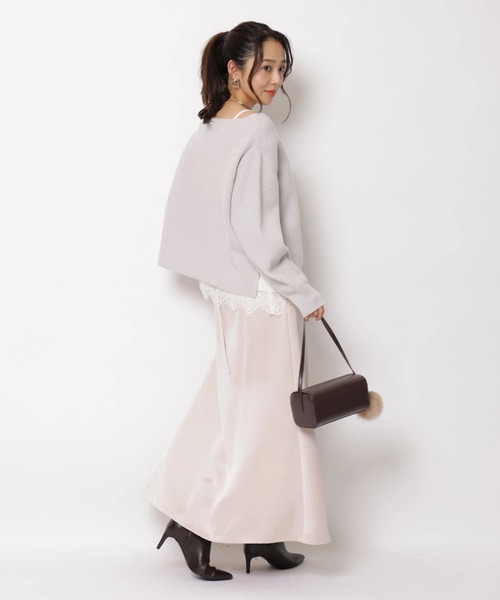 JUSGLITTY(ジャスグリッティー)の「レースヘムサテンキャミ(シャツ/ブラウス・レディース・オフホワイト/ブラウン・2/1)」の13枚目の写真