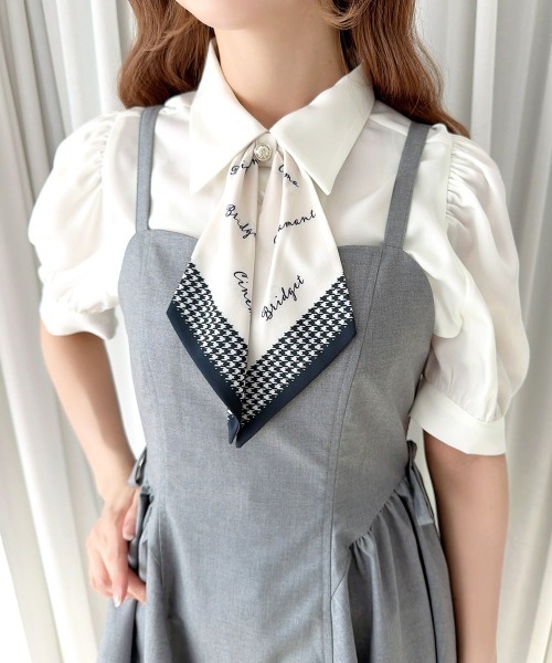 F i.n.t(フィント)の「サイドリボンギャザー切替キャミワンピース/fint フィント(ワンピース・レディース・ネイビー/グレー・FREE)」の3枚目の写真