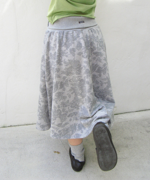 RONRON（ロンロン）の「FLORAL SWEAT FLARE SKIRT GREY（スカート・レディース・その他・FREE）」の7枚目の写真