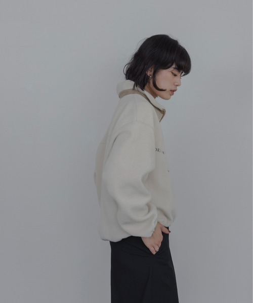 Eimee Law(エイミーロウ)の「ランダム刺繍フリースZIPプルオーバー(その他トップス・レディース・ダークグレー/ライトイエロー/ライトベージュ・FREE)」の7枚目の写真