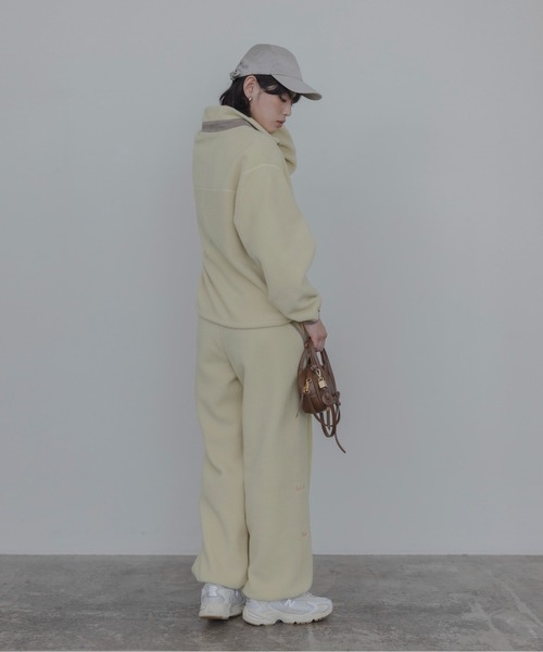 Eimee Law(エイミーロウ)の「ランダム刺繍フリースZIPプルオーバー(その他トップス・レディース・ダークグレー/ライトイエロー/ライトベージュ・FREE)」の10枚目の写真