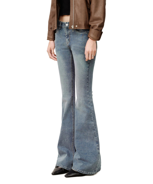 DECET WOMEN（デケット ウーマン）の「[YOONSOAP X DECET WOMAN] Stitch Pocket Low Rise Slim Flared Jeans DCWPT036LIGHTBLUE（デニムパンツ・レディース・その他・X-SMALL/LARGE/MEDIUM/SMALL）」の6枚目の写真