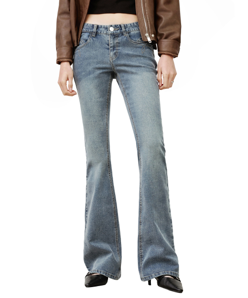 DECET WOMEN（デケット ウーマン）の「[YOONSOAP X DECET WOMAN] Stitch Pocket Low Rise Slim Flared Jeans DCWPT036LIGHTBLUE（デニムパンツ・レディース・その他・X-SMALL/LARGE/MEDIUM/SMALL）」の9枚目の写真