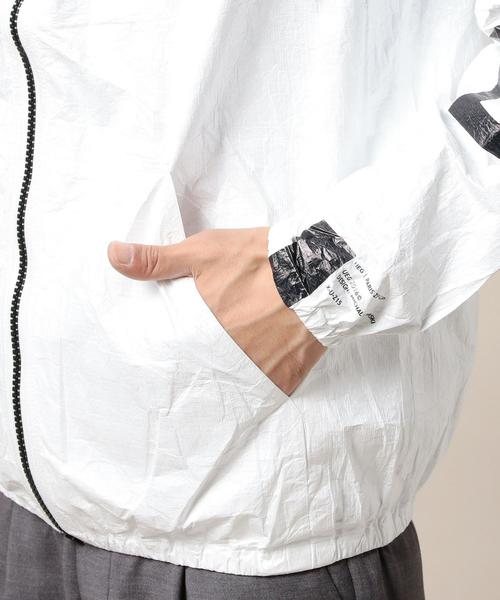 UEG(ユーイージー)の「<UEG> TYVEK PARIS ZIP/パーカー(その他アウター・メンズ・ホワイト・MEDIUM/LARGE)」の8枚目の写真