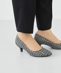 ポインテッドトゥ ミドルヒールパンプス
